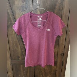 The North Face Women's Reaxion Amp V-Neck Shirt